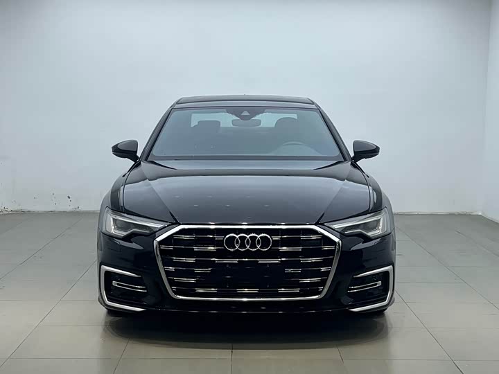 Фото 2 - Audi A6L