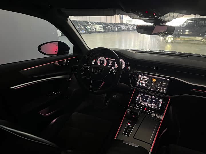 Фото 9 - Audi A6L