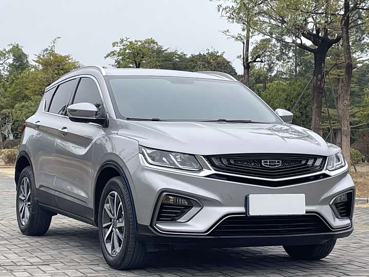 Фото 4 - Geely Coolray