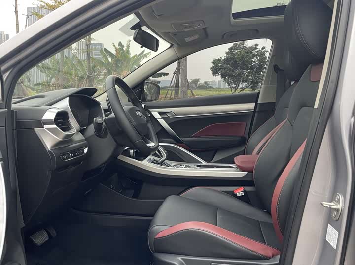 Фото 5 - Geely Coolray