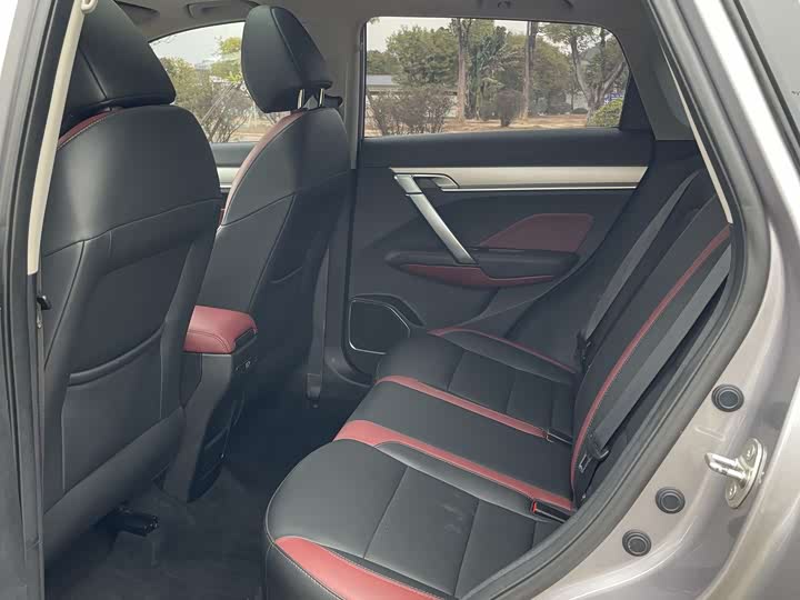 Фото 6 - Geely Coolray