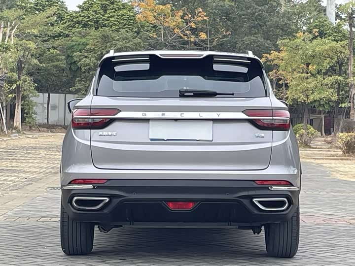 Фото 8 - Geely Coolray