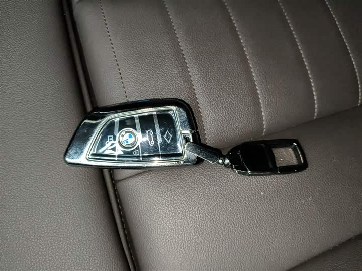 Фото 9 - BMW 3 Series