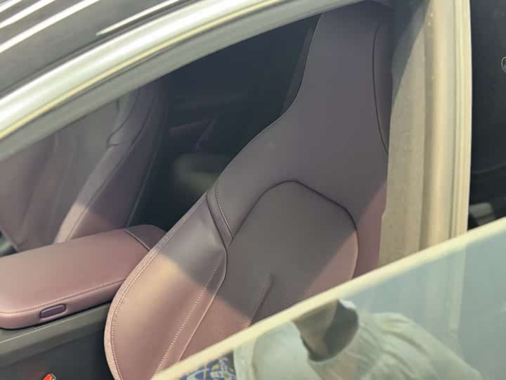 Фото 9 - Nio ET5T