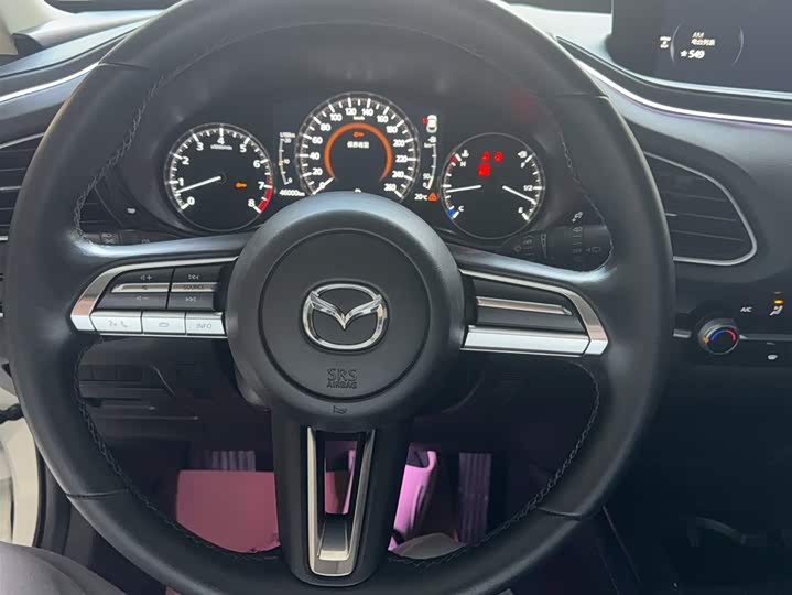 Фото 6 - Mazda CX-30