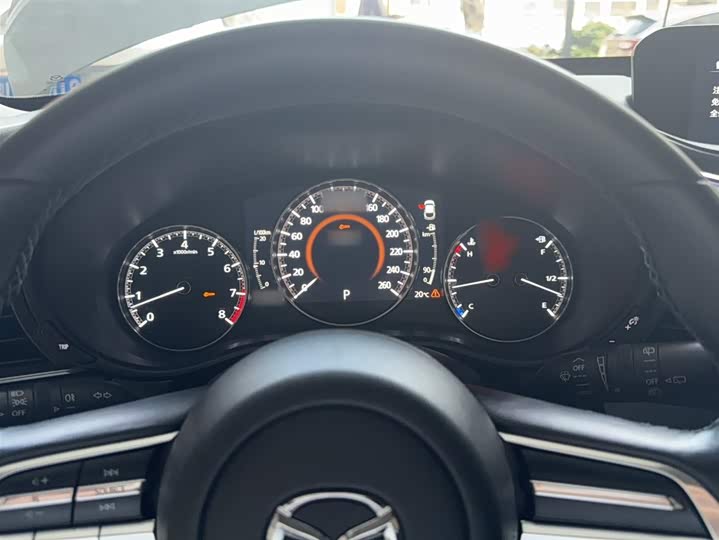 Фото 7 - Mazda CX-30