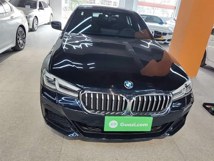 Фото 3 - BMW 5 Series