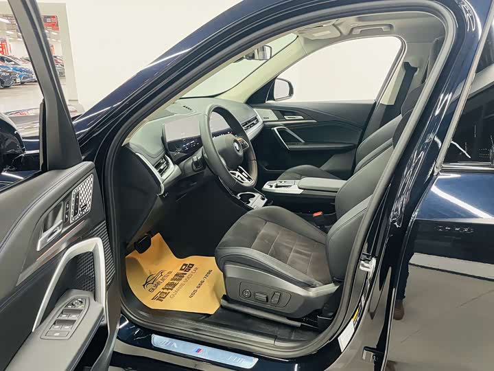 Фото 4 - BMW iX1