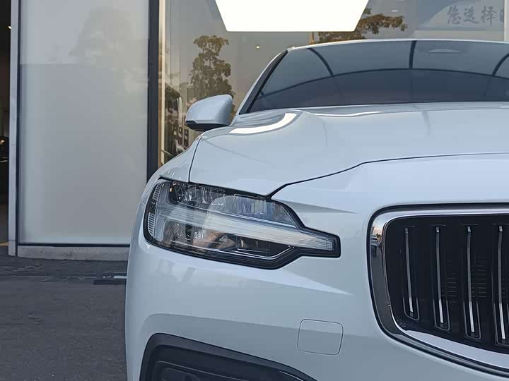 Фото 3 - Volvo S60