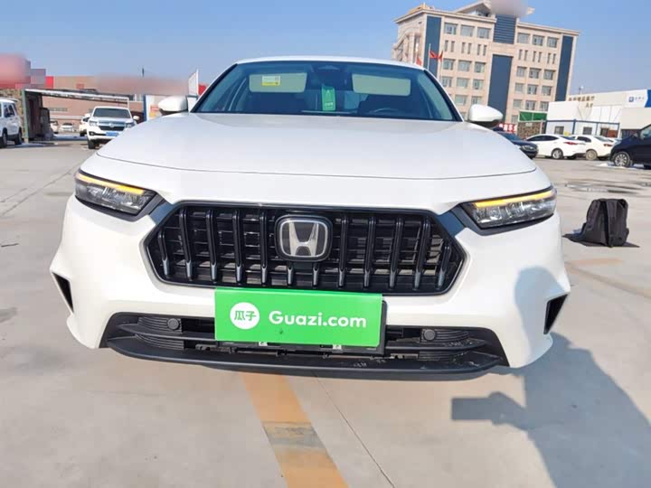 Фото 3 - Honda Inspire