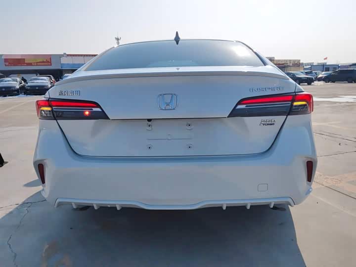 Фото 6 - Honda Inspire