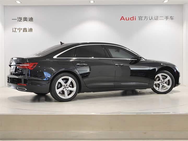 Фото 4 - Audi A6L