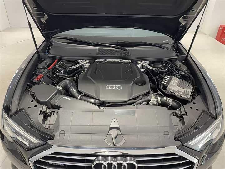 Фото 9 - Audi A6L