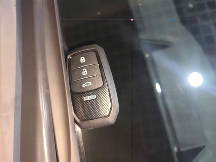 Фото 9 - Toyota Camry