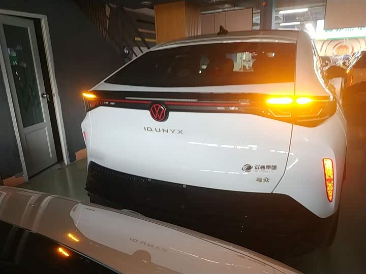 Фото 6 - Volkswagen ID.Unyx