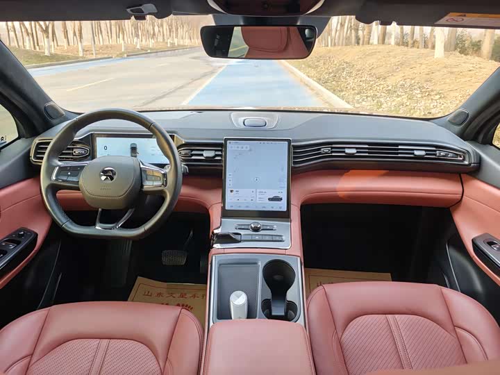 Фото 7 - Nio EC6