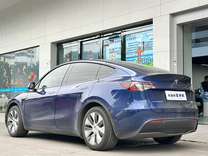 Фото 4 - Tesla Model Y