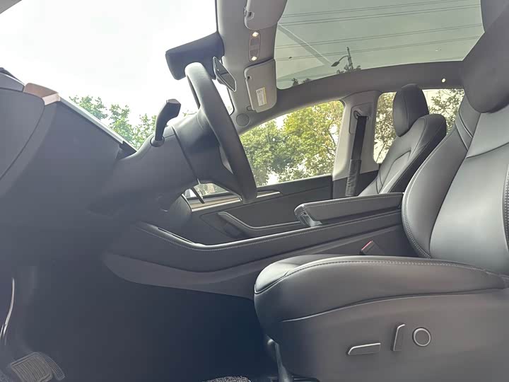 Фото 6 - Tesla Model Y