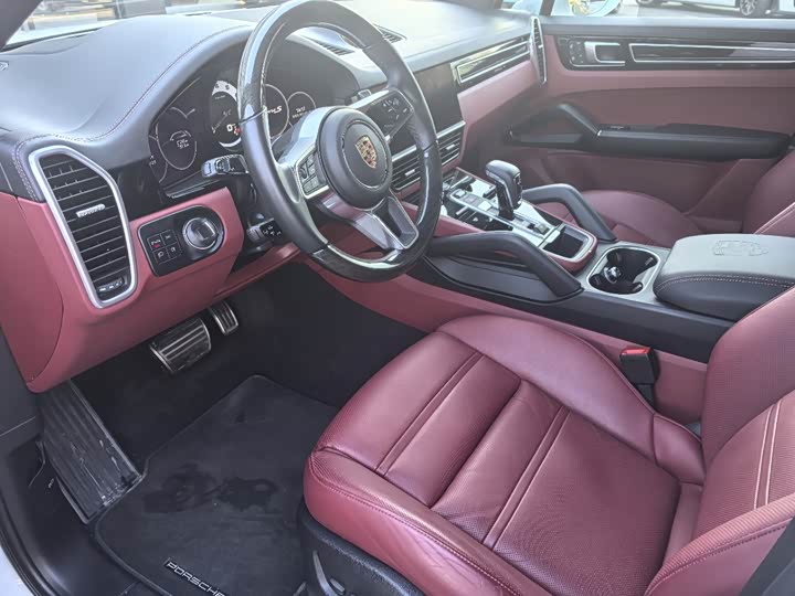 Фото 8 - Porsche Cayenne