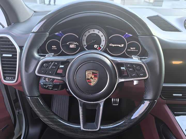 Фото 9 - Porsche Cayenne