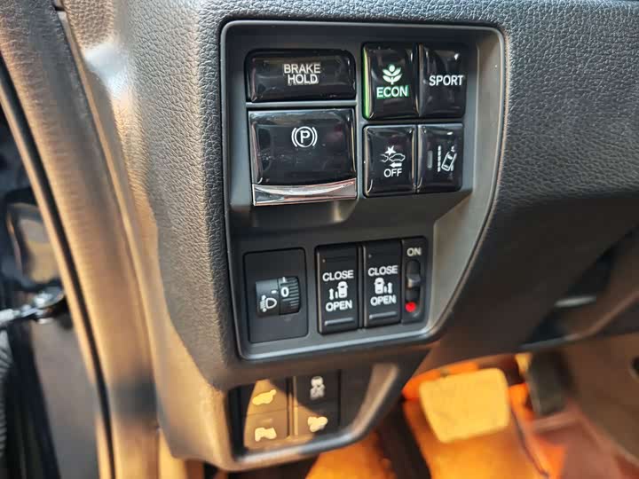 Фото 6 - Honda Odyssey