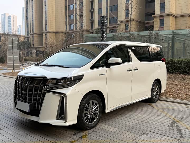 Фото 2 - Toyota Alphard