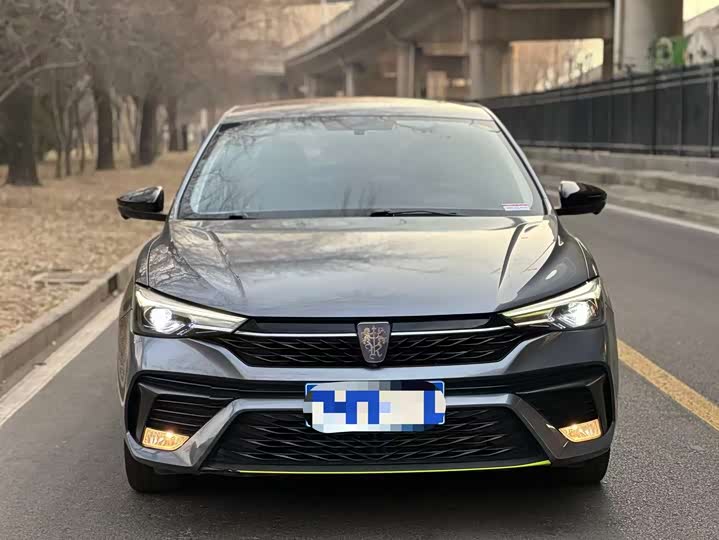 Фото 2 - Roewe i5