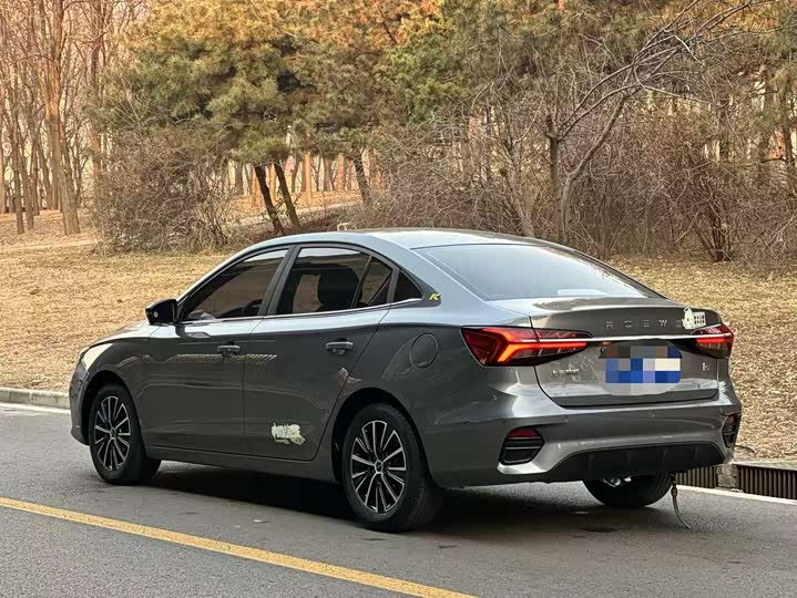 Фото 4 - Roewe i5