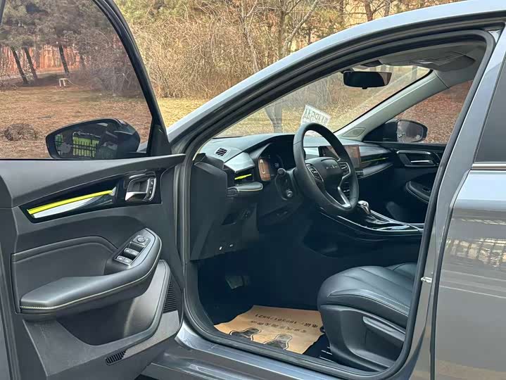 Фото 8 - Roewe i5