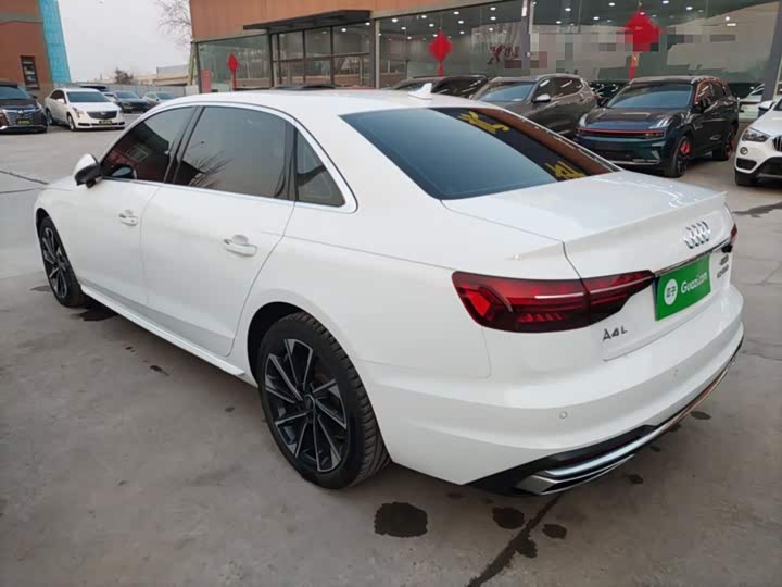 Фото 5 - Audi A4L