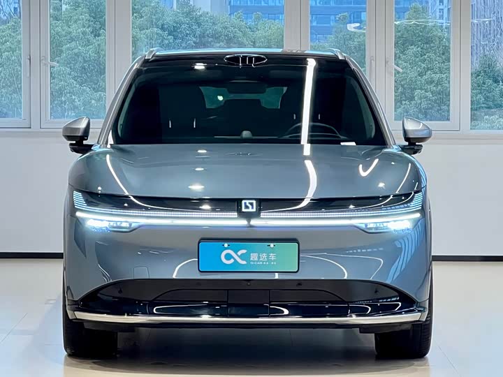 Фото 2 - Zeekr 7X