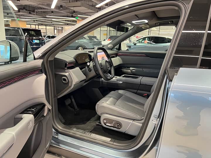 Фото 8 - Zeekr 7X