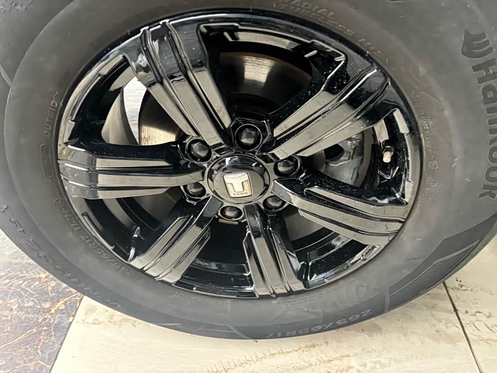 Фото 3 - Tank 300