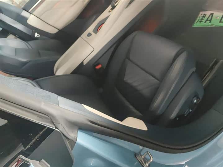 Фото 8 - Zeekr 001