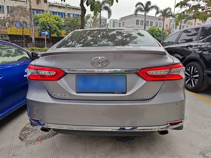 Фото 6 - Toyota Camry