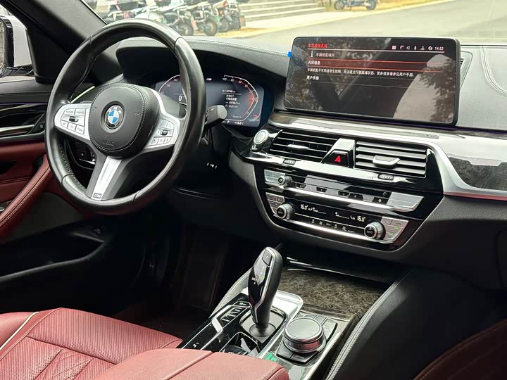 Фото 6 - BMW 5 Series