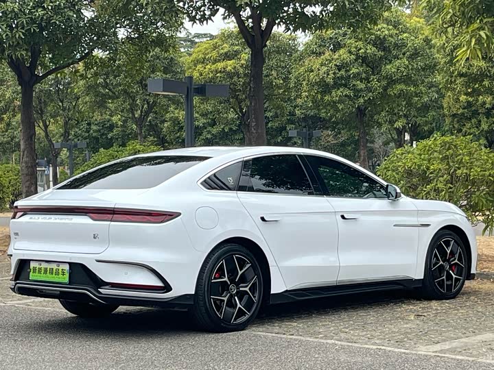 Фото 8 - BYD Han