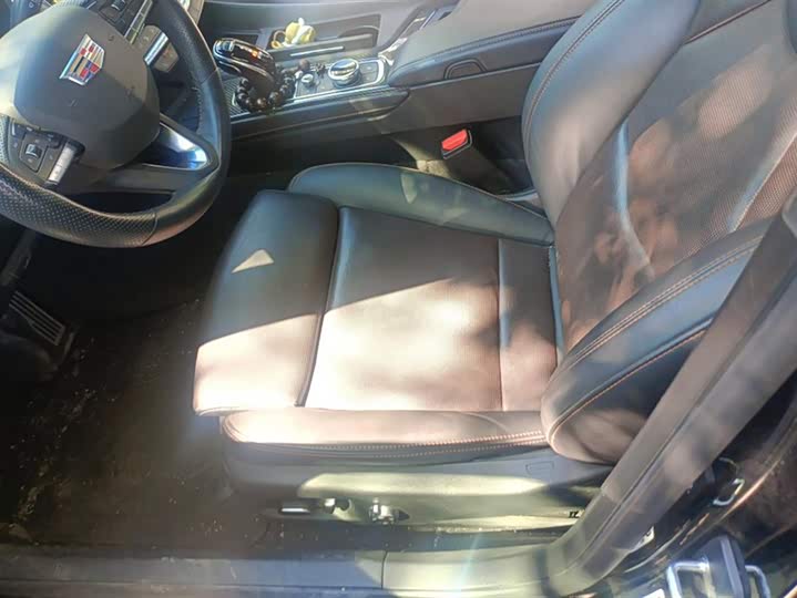 Фото 9 - Cadillac CT5