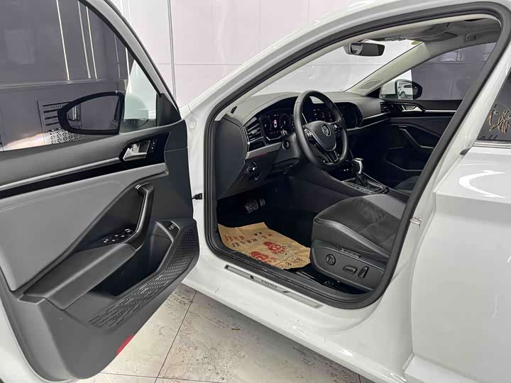 Фото 7 - Volkswagen Sagitar L