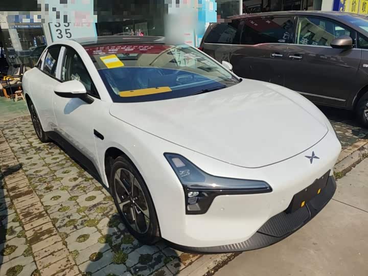 Фото 4 - XPeng Mona M03