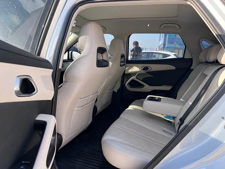 Фото 5 - BYD Yuan Up