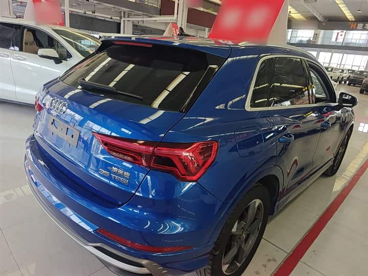 Фото 7 - Audi Q3