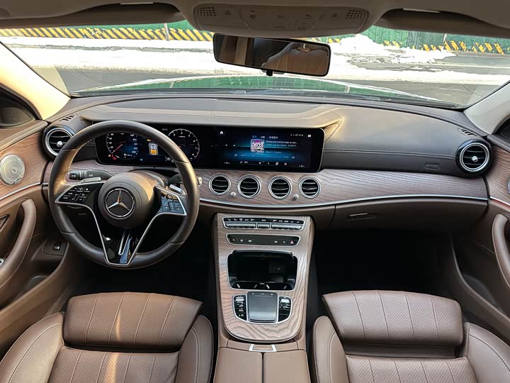 Photo 6 - Mercedes-Benz E-Class