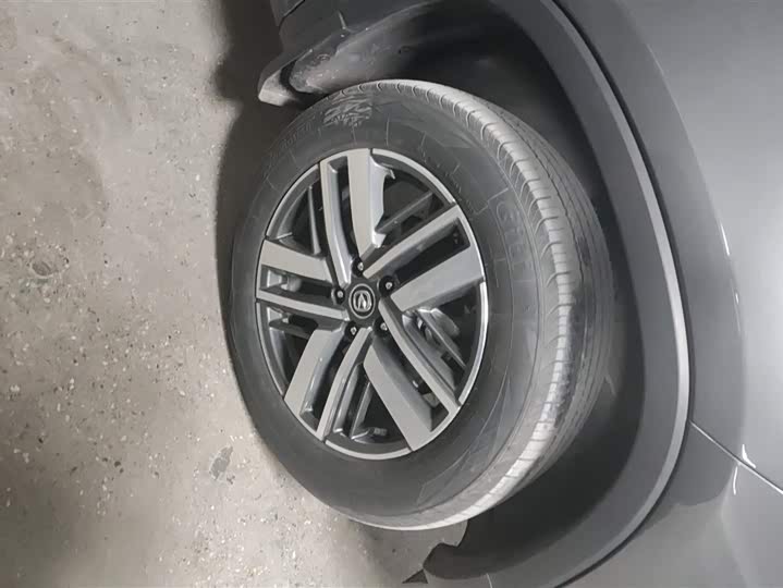 Фото 6 - Changan CS75