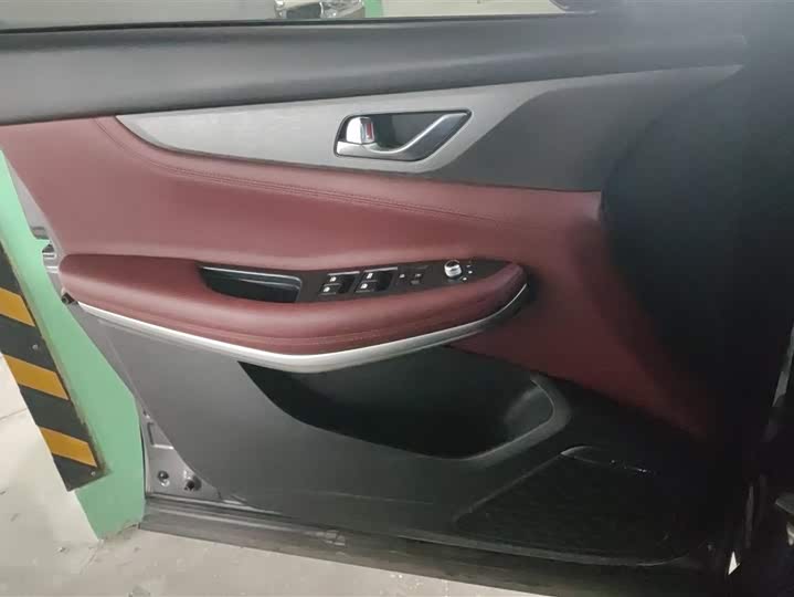 Фото 7 - Changan CS75