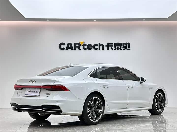 Фото 5 - Audi A7L