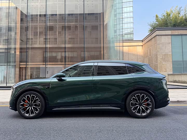 Фото 2 - Zeekr 7X