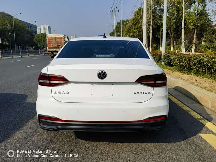 Фото 4 - Volkswagen Lavida
