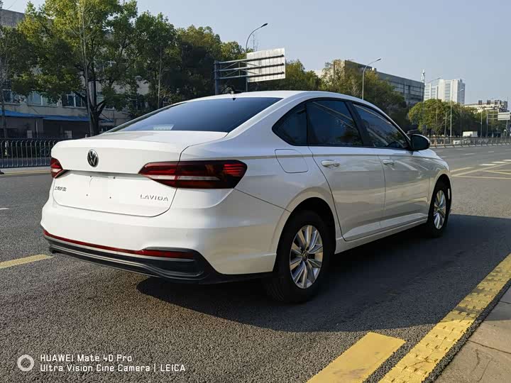 Фото 5 - Volkswagen Lavida