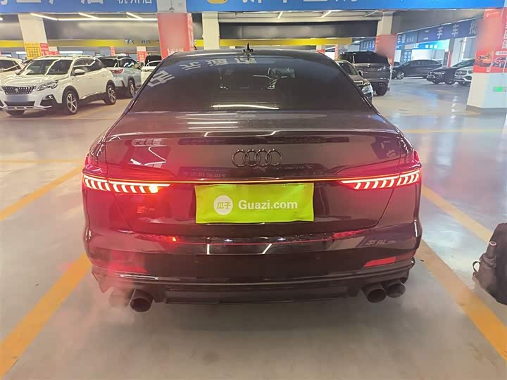 Фото 6 - Audi A6L